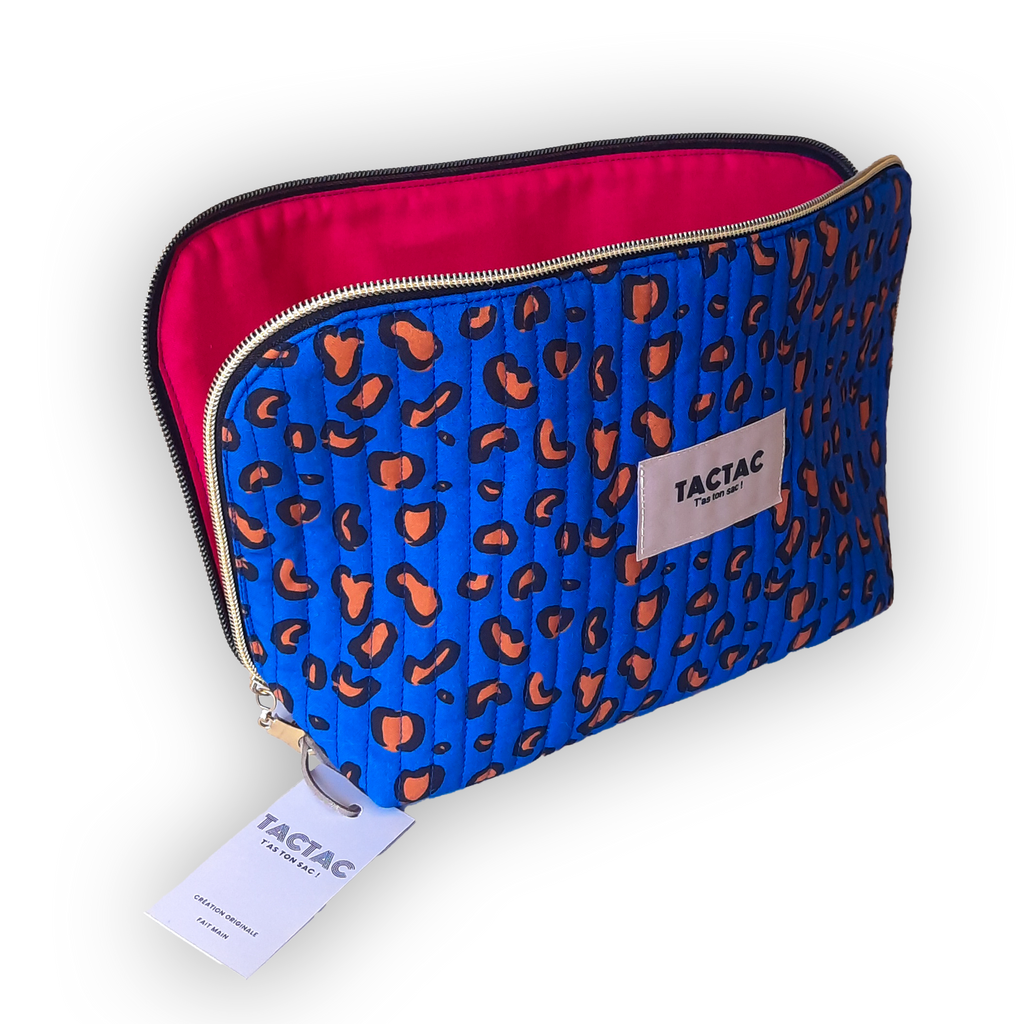 Pochette léopard bleu Klein